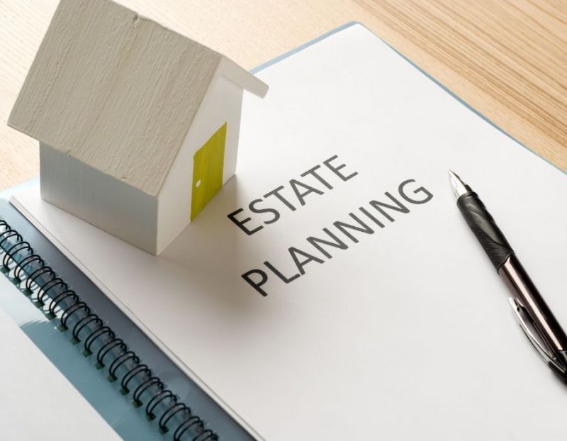 What is the difference between will and estate planning