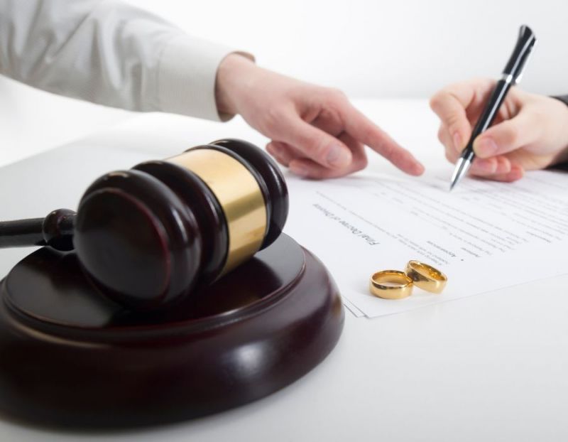 Is There an Advantage to Filing for Divorce First