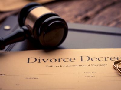 Should I Divorce? 10 Ways To Tell If Your Marriage Is Over