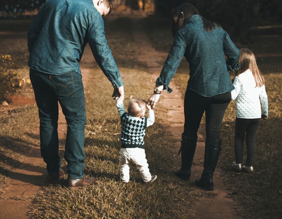 What is the Average Cost of a Family Law Attorney in River Oaks, TX?